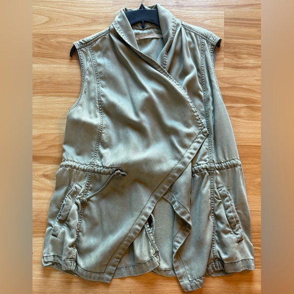 Max Jeans Olive Green Vest - Picture 4 of 8